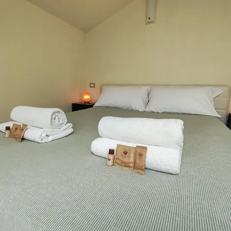 Accogliente Mansarda A Due Passi Dal Mare Apartamento *