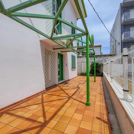 Apartament Accogliente Mansarda A Due Passi Dal Mare